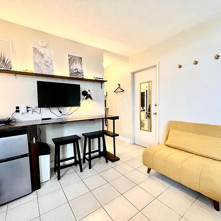Sunset Studio Daytona Beachfront Exterior foto